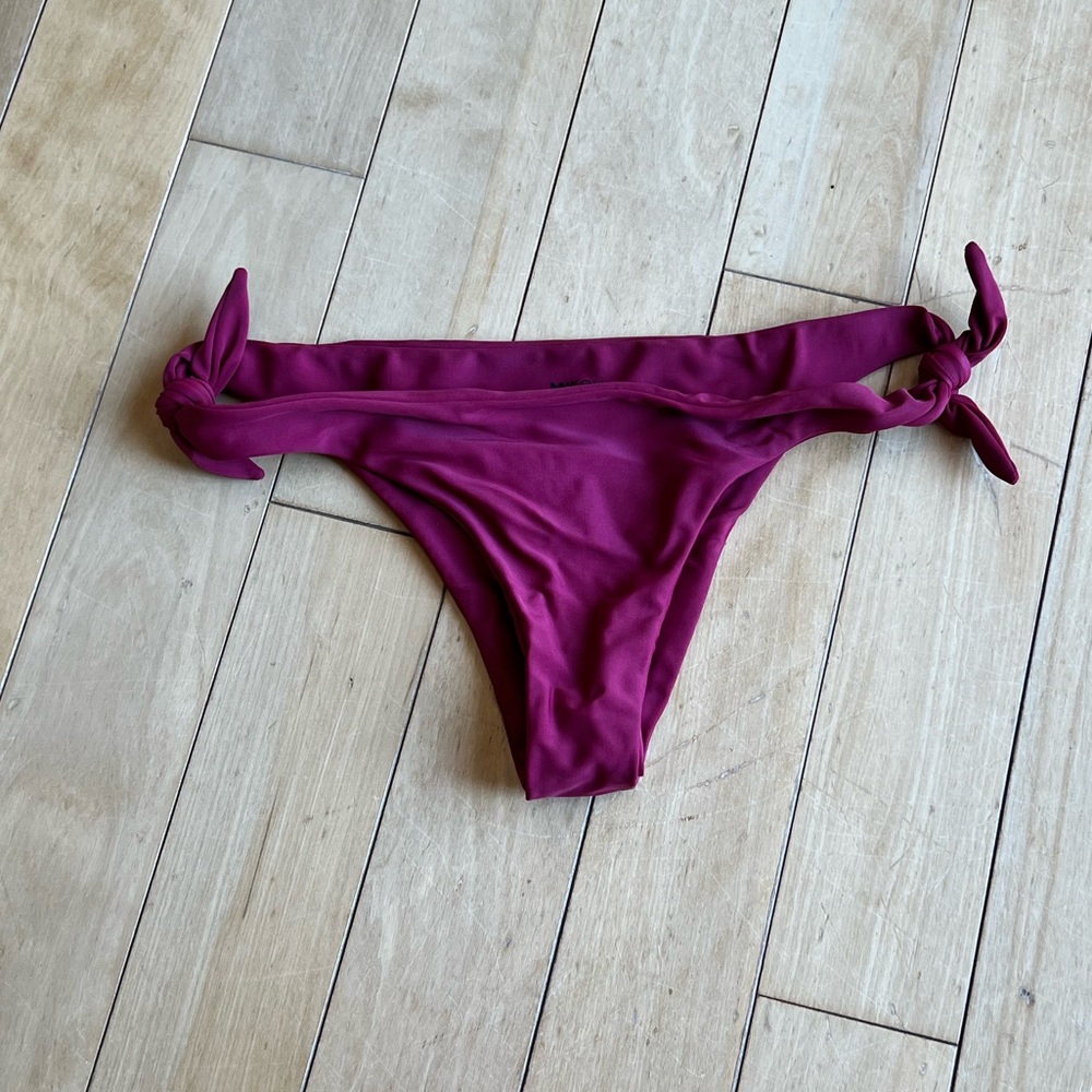 Mikoh Valencia Bottoms